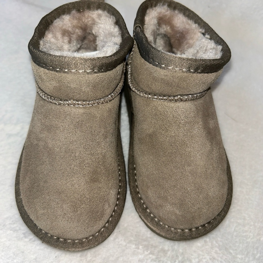 EVELLYHOOTD 180/1.5 tan suede fleece lined snow boots